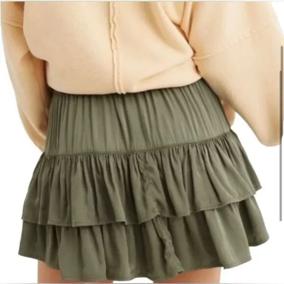 Aerie Sweet N’ Silky Tiered Mini Skirt Olive Green NWT - Picture 13 of 13